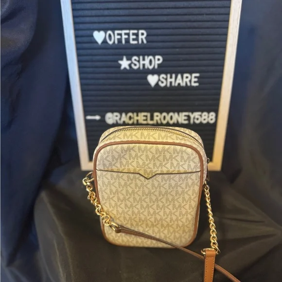 Michael Kors Jet Set Travel Medium Logo Crossbody NWOT - Picture 7 of 14